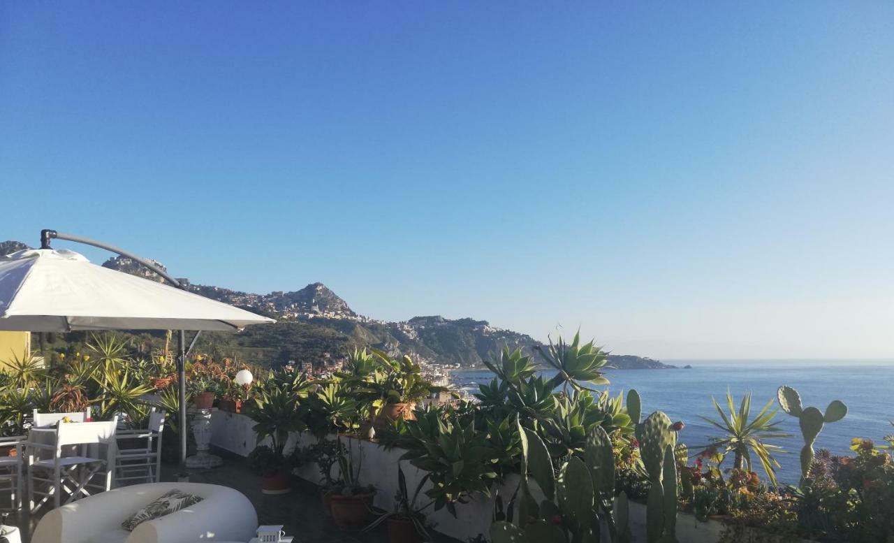 Villa Barbara Giardini Naxos Luaran gambar